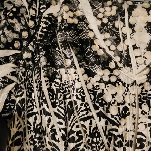 Womens blouse - Picture 2 of 5